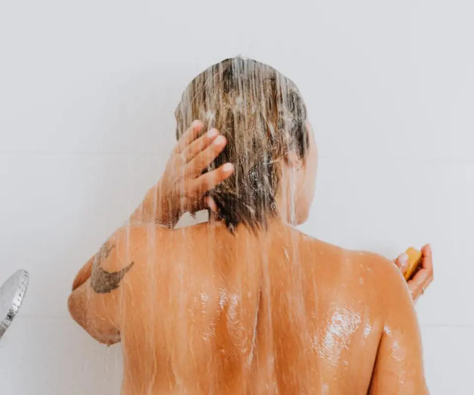 Ways to improve scalp health with clean products