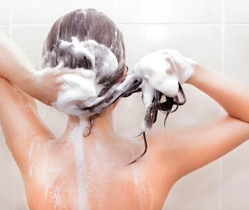 Hydrating antibacterial shampoo